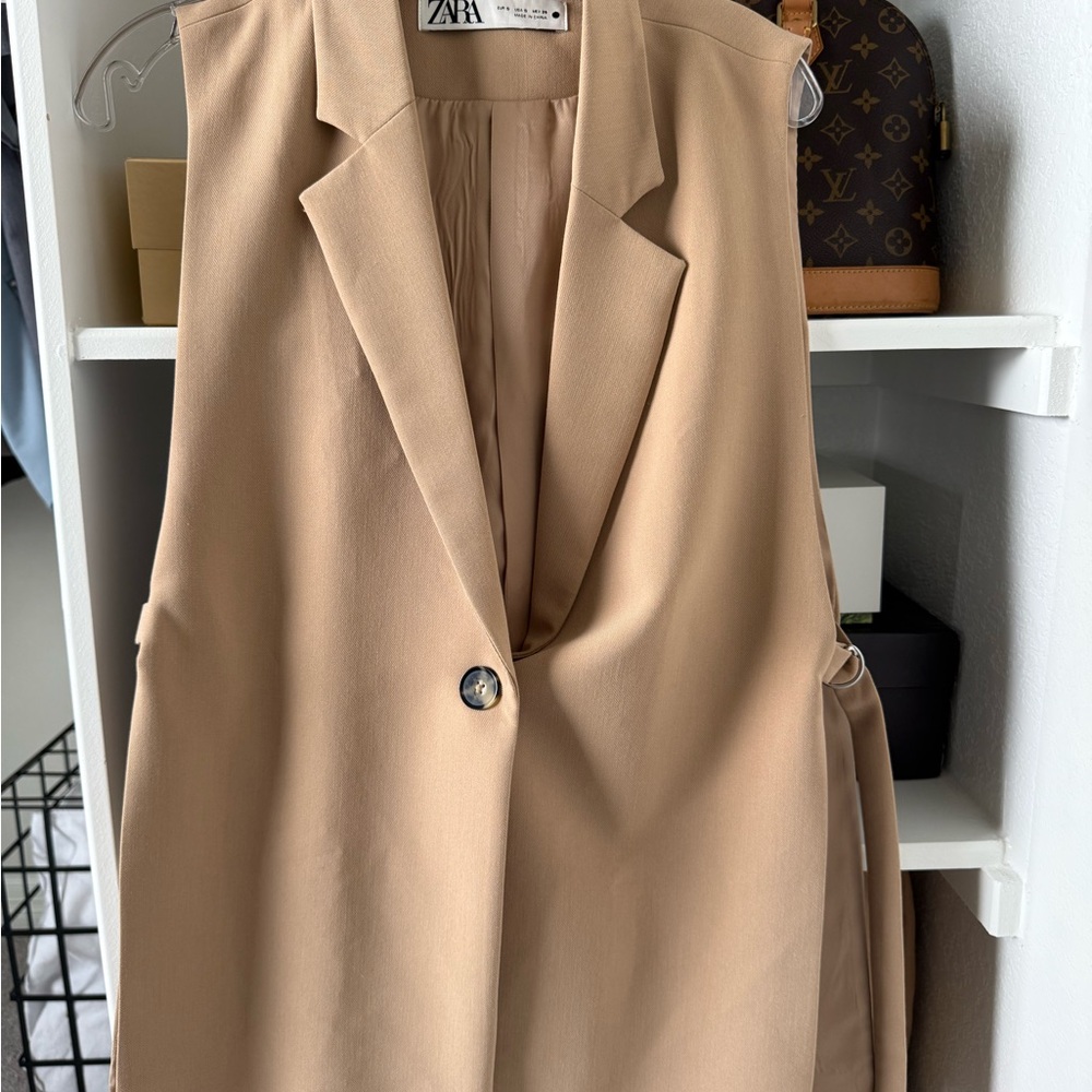 Zara Beige Open-Front Vest